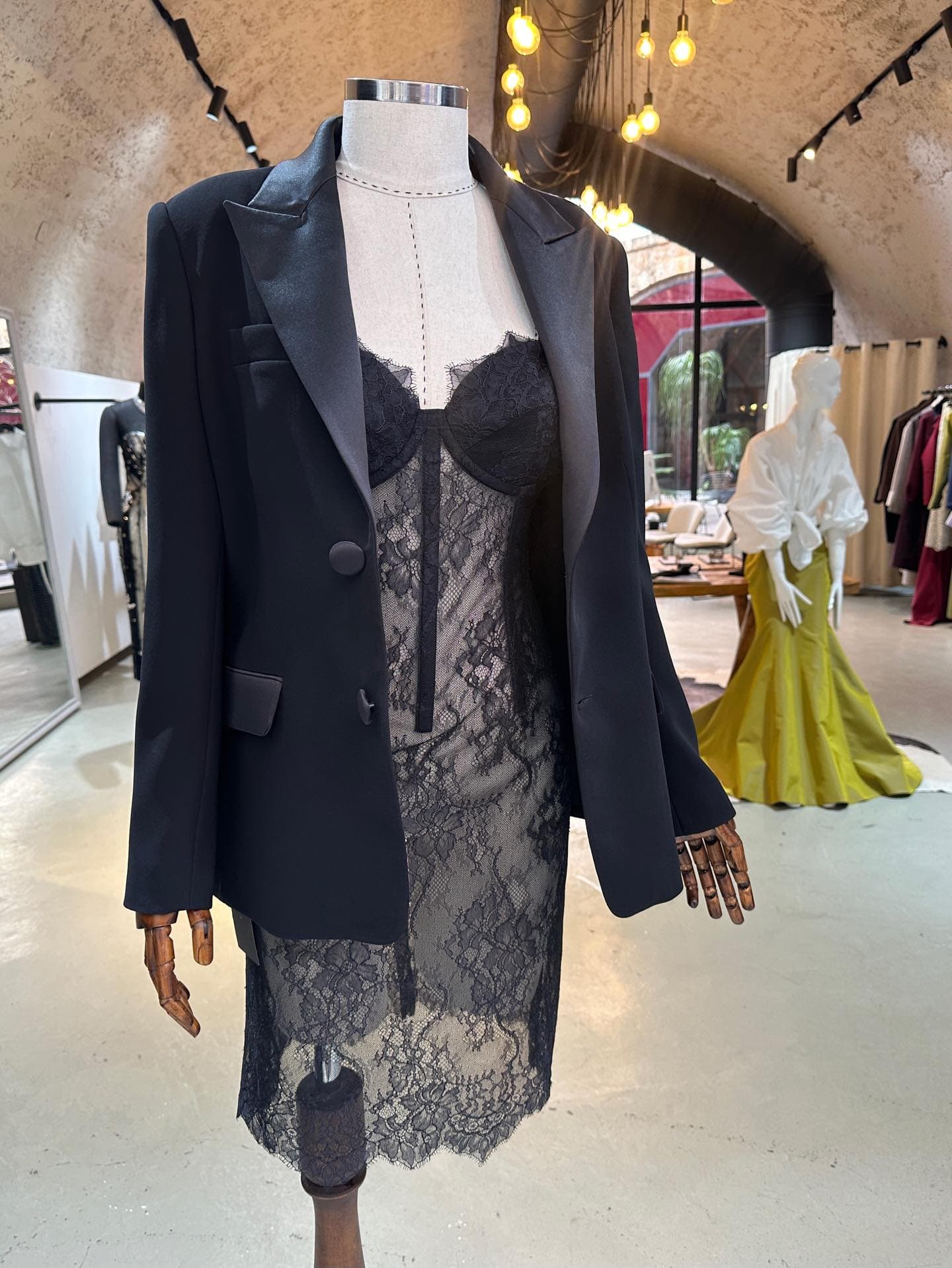 Where softness meets structure.

#statementstyle #fyp #saifivillage